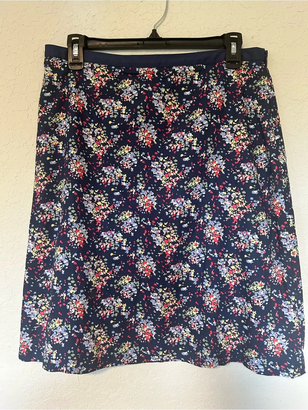 Boden Navy Blue Ditzy Floral Pencil Skirt Size 8 - Picture 4 of 8